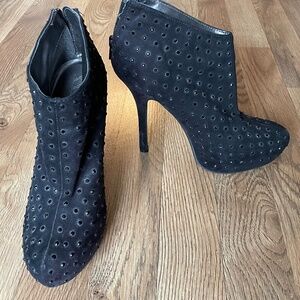 XXII Black High heeled ankle bootie